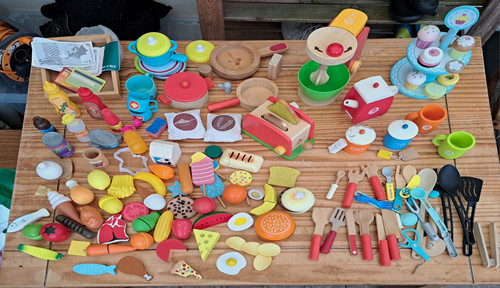Wooden pretend play kitchen - pretend,